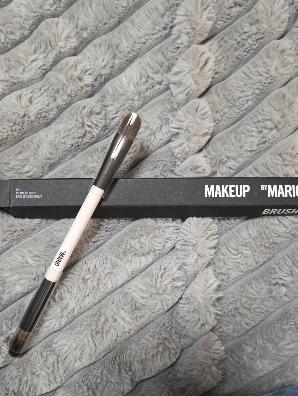 Makeup By Mario EF1 Dual-Ended Cosmetic Brush in Pale Pink and Gray